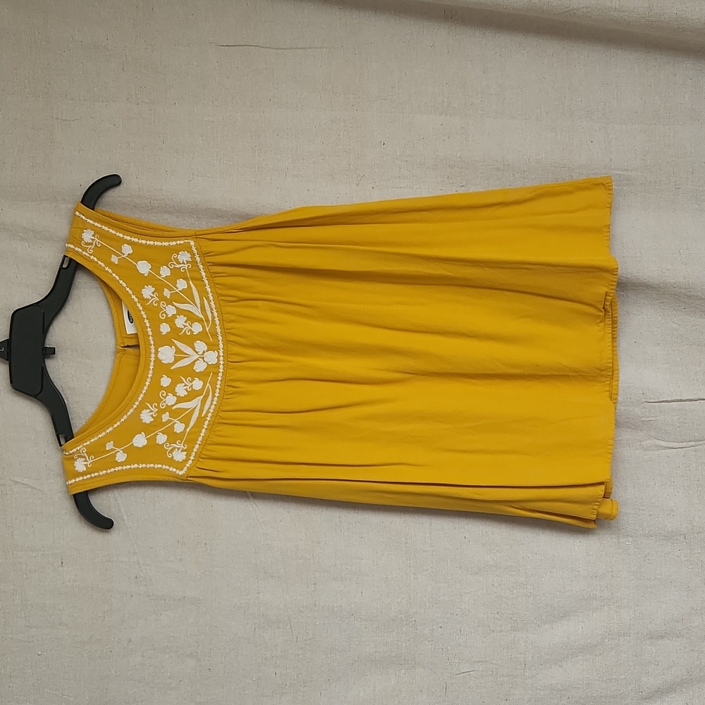 Old Navy Embroidered Top